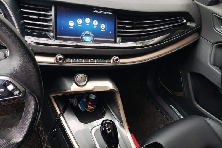 Used Haval H6 2019 1.5 GDIT Automatic Luxury Smart Connect Version China VI Standard Audio And AC Panel