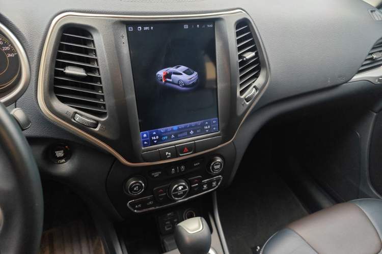 Used Jeep Cherokee 2016 2.4L Leading Edition