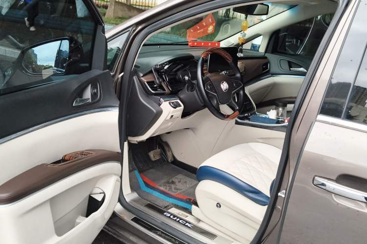 Used Buick GL8 2020 Land Business Class 652T Luxury Model Driver Seat