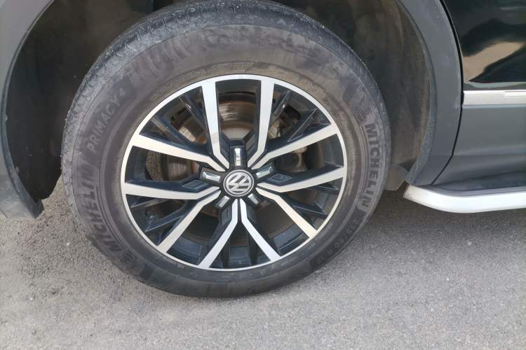 Used Volkswagen Tiguan L 2017 330TSI Automatic Two-Wheel Drive Luxury Edition Exterior 5