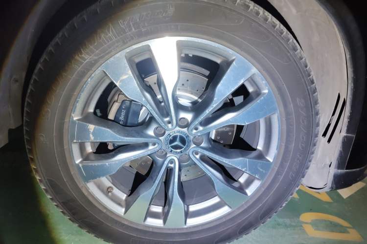 Used Mercedes-Benz GLE Coupe 2018 GLE 400 4MATIC Coupe SUV Exterior 7