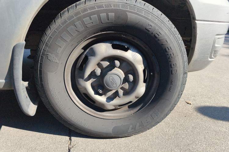 Used Ford Transit Custom 2009 2.4T Diesel Standard Version Short Wheelbase Mid-Roof China Stage III