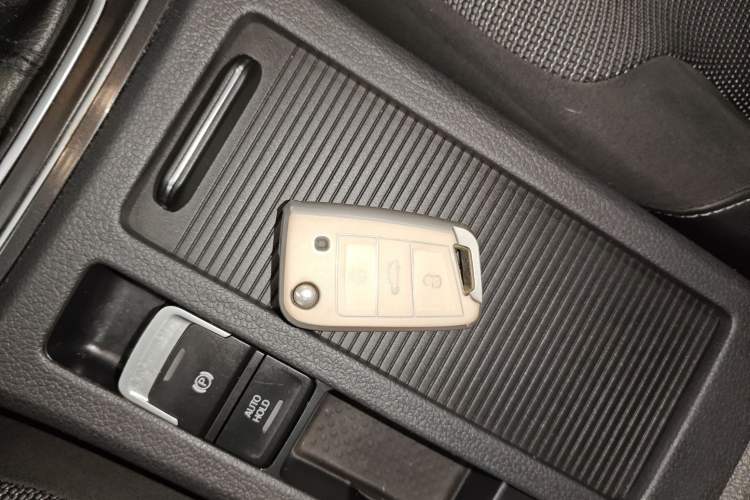 Used Volkswagen Golf 2018 1.6L Automatic Comfort Model Interior 1