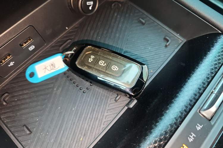 Used JMC DaDao 2023 Fly-Jiang 2.3T Gasoline Automatic 4x4 Boundaryless Model
