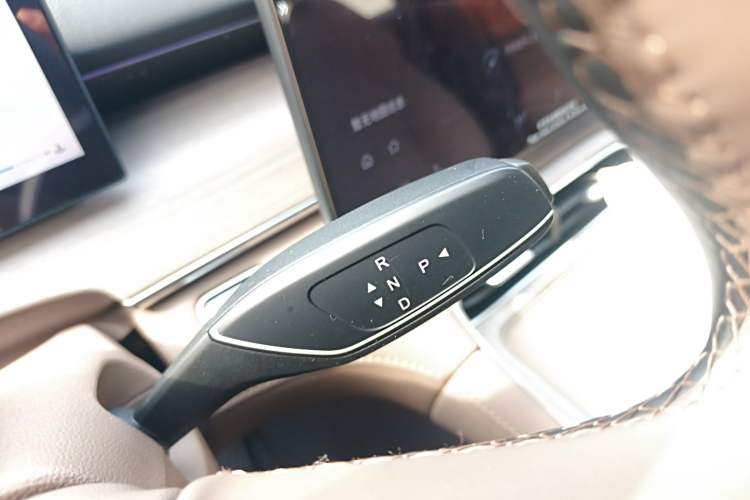 Used Chery Tiggo 8 PLUS 2025 290TGDI DCT Prestige 5-Seater
