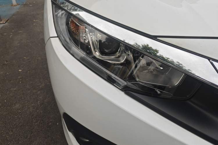 Used Honda Civic 2016 220TURBO CVT Luxury Edition Right Front Headlight