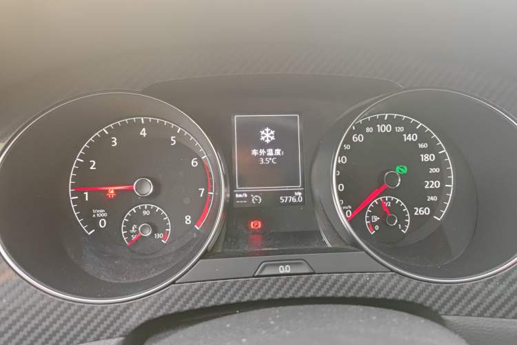 Used Volkswagen Golf Sportsvan 2018 230TSI Automatic Luxury Model Instrument Cluster