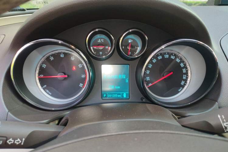 Used Buick Regal 2012 2.4L SIDI Flagship Edition Instrument Cluster