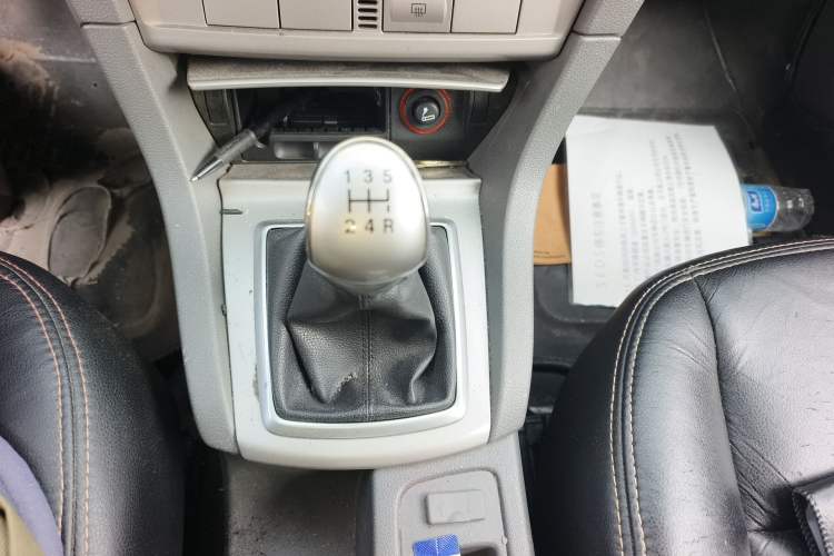 Used Ford Focus 2013 Hatchback Classic 1.8L Manual Base Model Gear Lever