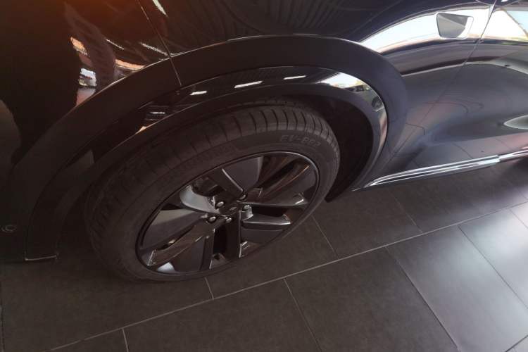 Used Li Auto L9 2023 Pro Model Exterior 4