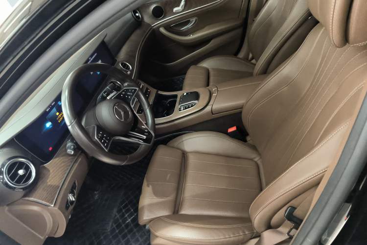 Used Mercedes-Benz E-Class 2023 E 260 L
