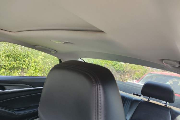 Used CHANGAN Eado 2022 PLUS 1.6L GDI Manual Luxury Model Headliner