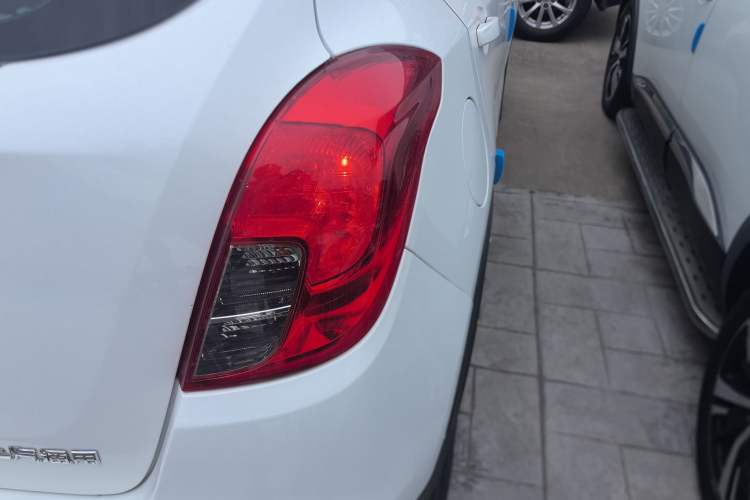 Used Buick Encore 2018 18T Automatic Two-Wheel Drive Urban Leading Model