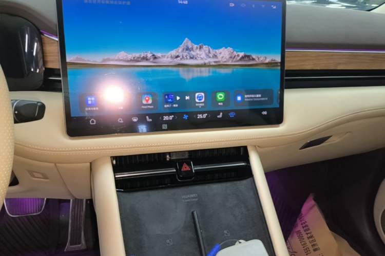 Used Hima AITO M7 2024 1.5T Rear-Drive Plus Version 5 Seats Audio And AC Panel