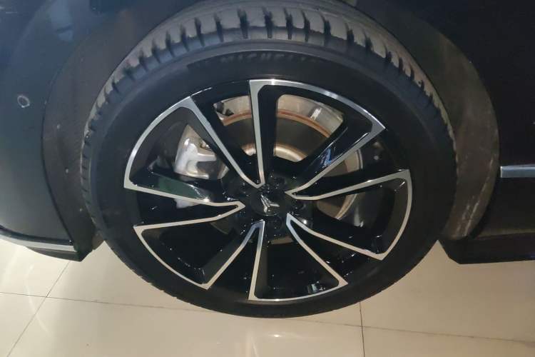 Used VOYAH PASSION 2024 PHEV Four-Wheel Drive Ultra-Long Range Flagship Model