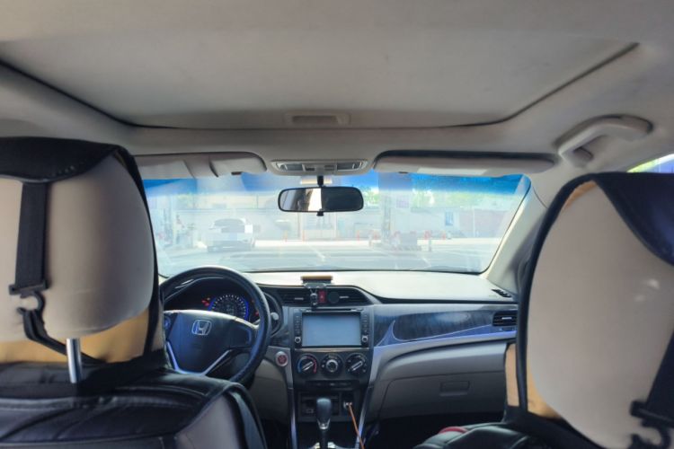 Used Honda Crider 2013 1.8L automatic luxury edition Headliner