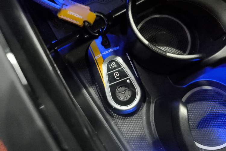 Used Mercedes-Benz GLC 2025 Refreshed GLC 300 L 4MATIC Dynamic Version 5 Seats Vehicle Key