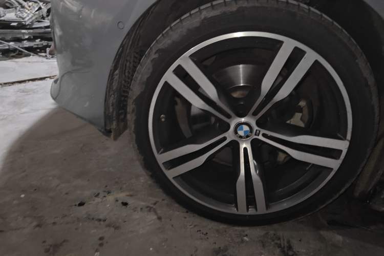 Used BMW 6 Series GT 2022 630i M Sport Package Left Front Wheel Hub