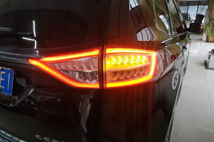 Used Ford Edge 2018 EcoBoost 245 Two-Wheel-Drive Titanium 7-Seater China V Standard
