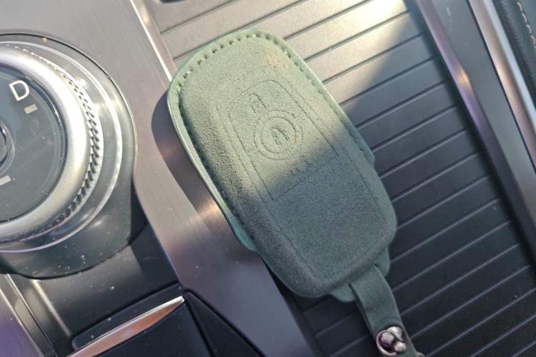 Used Ford Explorer 2023 EcoBoost 285 Four-Wheel Drive Stylish Plus Version 7 Seats
