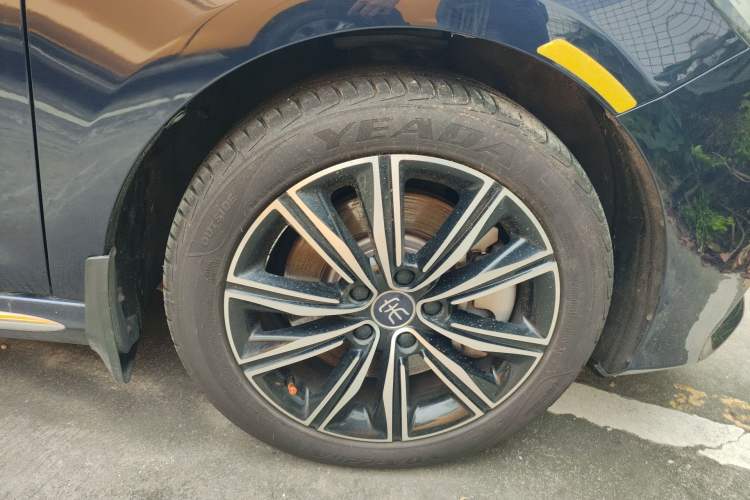 Used BYD Song MAX New Energy 2019 DM 1.5T Smart Connect Enjoyment Model 7 Seats China VI Standard Right Front Wheel Hub