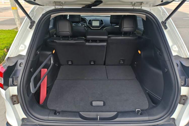 Used Jeep Cherokee 2016 2.4L Leading Smart Version