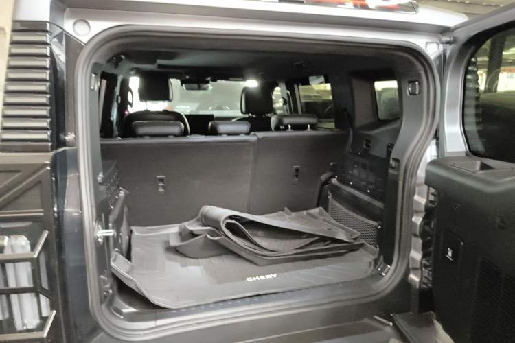 Used JETOUR Traveler 2025 2.0TD DCT XWD Cross+ Trunk