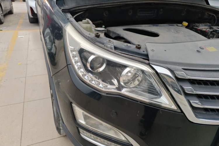 Used Baojun 560 2015 1.8L manual luxury version