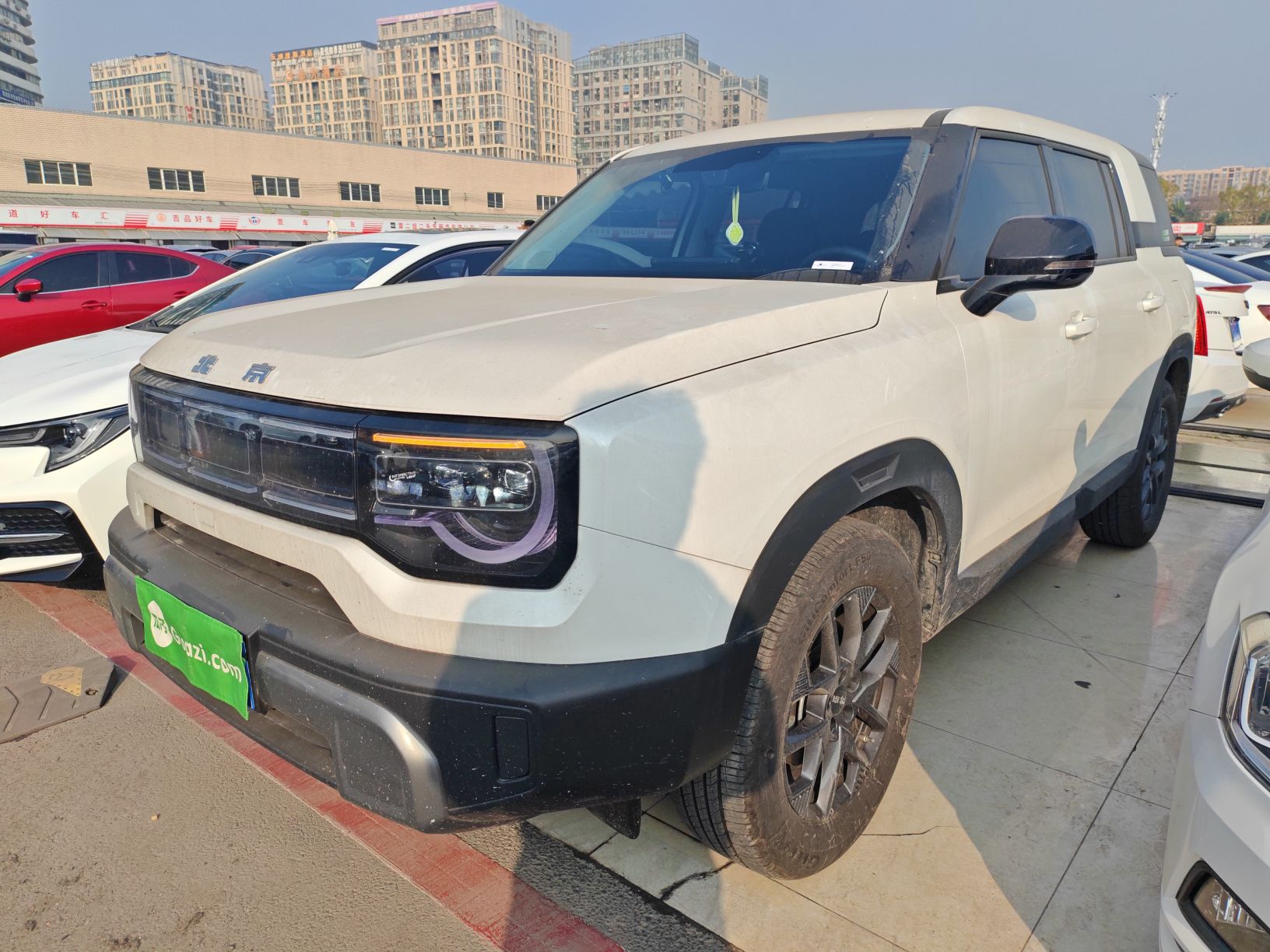 تحت مقدمة السيارة