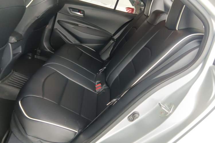 Used Toyota Levin 2019 185T CVT Luxury Edition China VI Standard Left Rear Seat