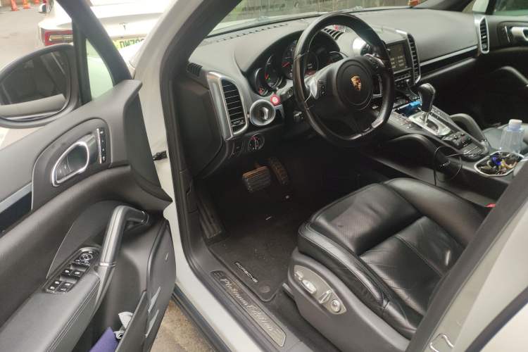 Used Porsche Cayenne 2014 Cayenne Platinum Edition 3.0T