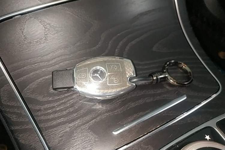 Used Mercedes-Benz C-Class 2017 Restyled C 180 L Fashion Edition Sport Version
