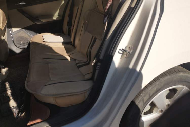 Used Skoda Rapid 2013 1.6L Manual Smart Selection Model