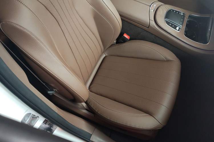 Used Mercedes-Benz E-Class 2021 Restyled E 300 L Luxury Edition
