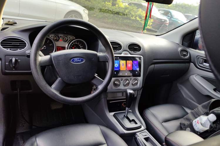 Used Ford Focus 2013 Hatchback Classic 1.8L Automatic Base Model
