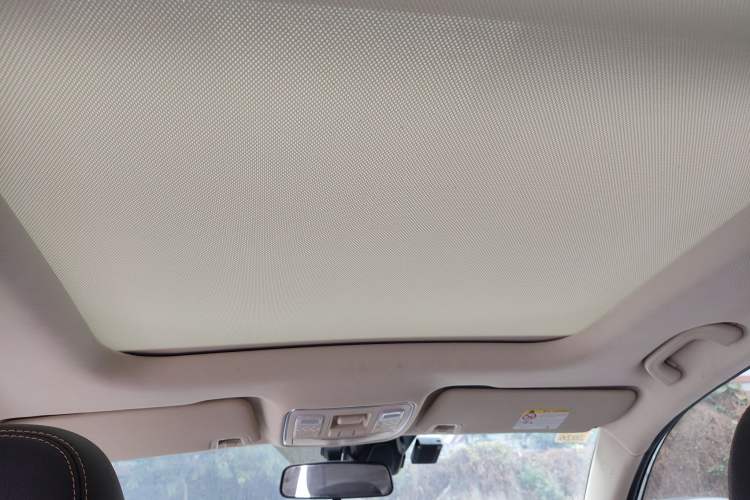 Used Geely Auto Vision X6 2018 1.4T CVT 4G Connected Flagship Edition
