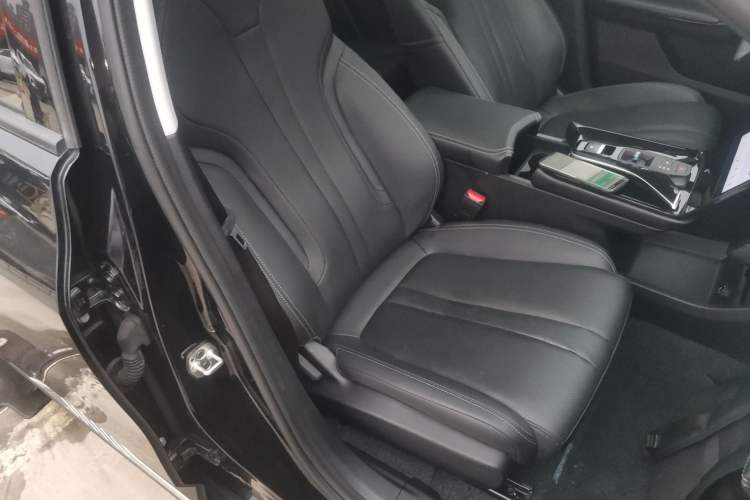 Used Dongfeng Aeolus Mage 2024 Honor Edition 1.5T Luxury Model
