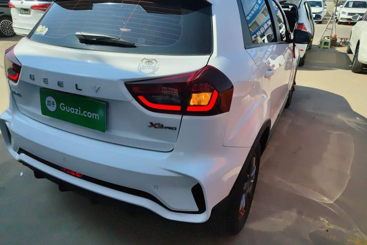 Used Geely Auto Vision X3 2021 PRO 1.5L CVT Deluxe Model Right Rear Taillight