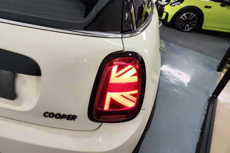 Used MINI 2019 1.5T COOPER Classic Edition

