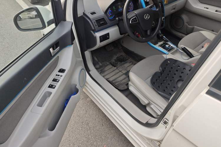 Used BAIC New Energy EV 2015 EV200 Light Edition
