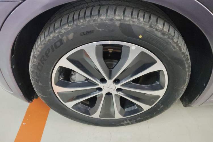 Used Hima Luxeed R7 2025 Range-Extended Version 251 km Max
