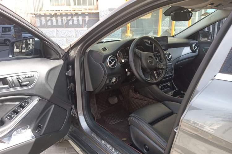 Used Mercedes-Benz GLA 2016 GLA 220 4MATIC Luxury Model