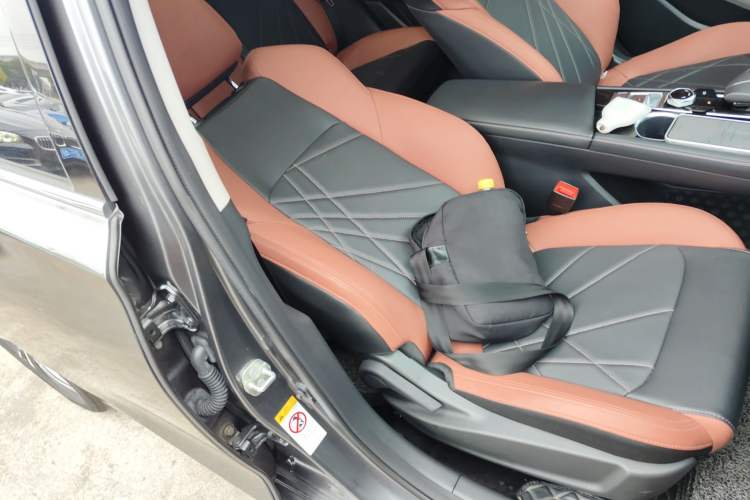 Used CHANGAN Eado 2023 Changan Edition PLUS Blue Whale NE 1.4T GDI DCT Prestige Version
