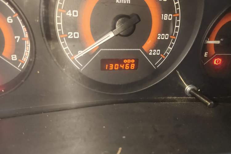 Used Soueast V3 Lingyue 2012 1.5L Manual Luxury Edition Odometer Close Up