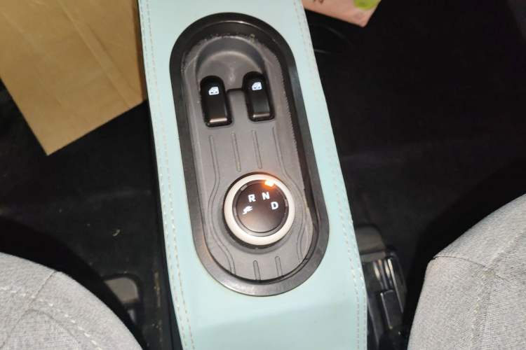 Used Wuling Hongguang MINIEV 2021 Macaron Premium Model – Lithium Iron Phosphate