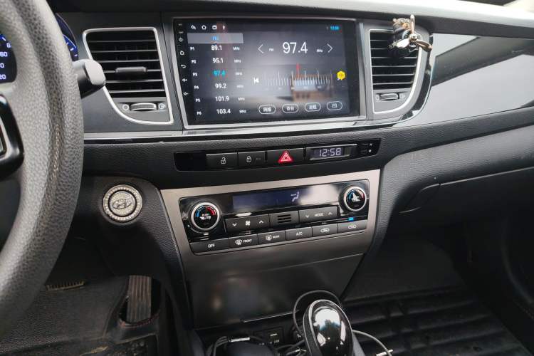 Used Hyundai Mistra 2014 1.8L Automatic Smart GLS
