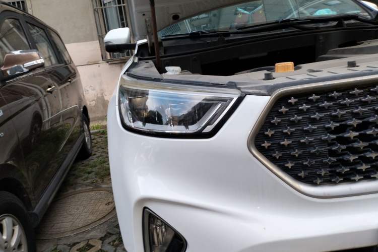 Used CHANGAN OSHAN COS1 2018 1.5T Automatic Smart 7-Seater
