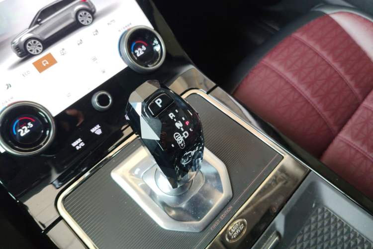 Used Land Rover Range Rover Evoque 2021 Range Rover Velar 249 PS R-Dynamic S Performance Edition
