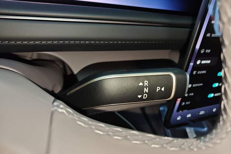 Used Nio ES8 2026 Model 6-seat Executive Luxury Edition Gear Lever