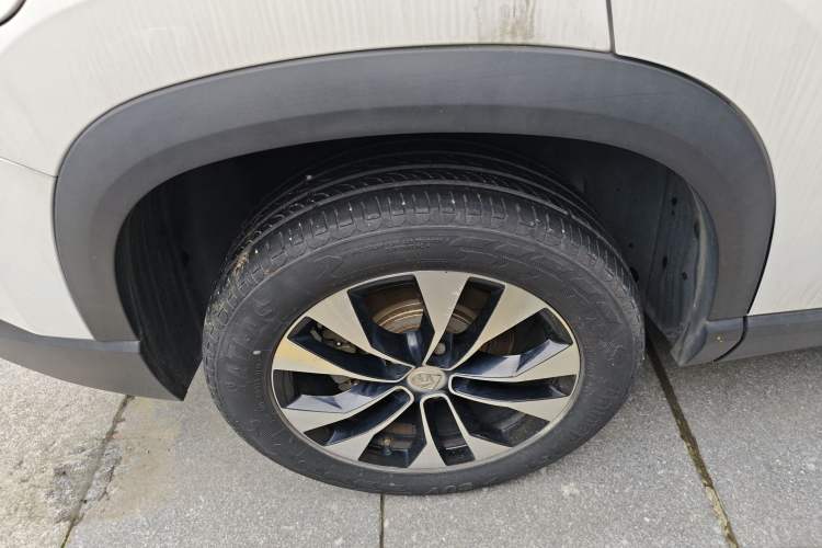 Used Baojun 530 2021 Global Car Anniversary Edition 1.5T Manual Luxury Model 6 Seats Exterior 5